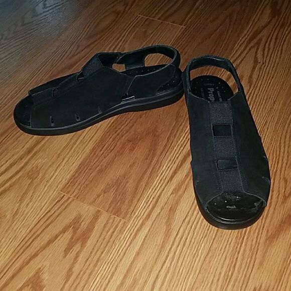 Propet leather black sandals air cushion  Sz 8.5 - Picture 1 of 8